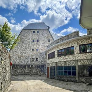 Budova, kde se apartmán nachází