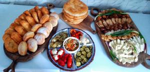 Foto dalla galleria di Cazare Luxandra a Borşa