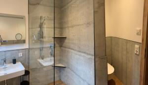 Koupelna v ubytování Appartments Zirbennest