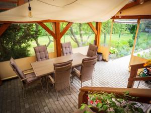 Vonkajšia záhrada v ubytovaní Hunting Lodge Lipót