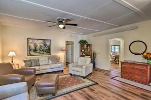 Gallery image of Buena Vista Home with Patio 2 Blocks to Main St in Buena Vista