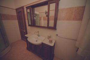 Koupelna v ubytování Cassiodoro Rooms Affittacamere + 37 fotografií