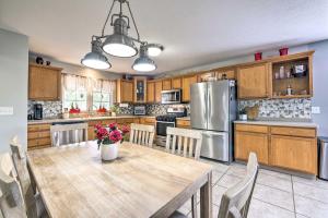 Gallery image of Large Cleveland Home with Fire Pit and Backyard! in Brook Park