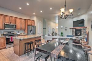Modern Flagstaff Home with Patio, 3 Mi to Dtwn!