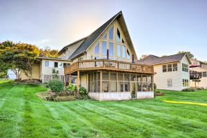 Galeriebild der Unterkunft Apple Valley Home, Shared Golf Course On-Site in Mount Vernon