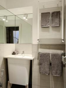 A bathroom at Antiche Residenze Romane Navona