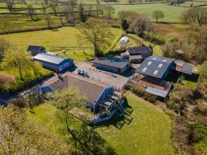 Gallery image of 2 Double Bed Caravan - secure parking and WIFI in Llandeilo