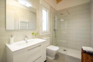 Kúpeľňa v ubytovaní La Ren Lecrés Apartamento piscina jardin