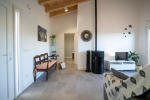 Posedenie v ubytovaní La Ren Lecrés Apartamento piscina jardin