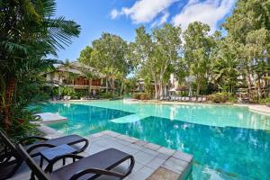 Piscina di Swim Out Apartments in Triton Street Beachfront Resort Palm Cove o nelle vicinanze