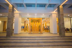 Muka bangunan atau pintu masuk Pollos Hotel & Gallery
