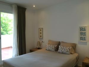 Zdjęcie z galerii obiektu Comfortable and spacious apartment with nice views w mieście Benalmádena