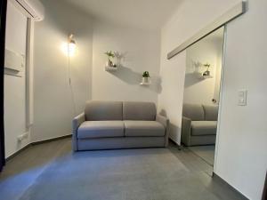 Central and Convenient Studio in Monacoにあるシーティングエリア