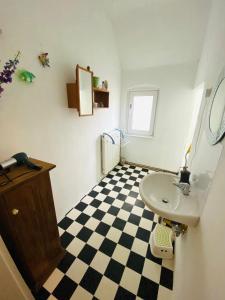 Ванная комната в Hannover List 2 bedroom home away from home