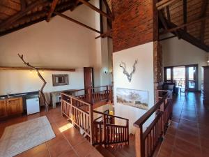 Kuchyň nebo kuchyňský kout v ubytování Zebula No 2 Waterbergs Over the Savannah 4 Bedroom