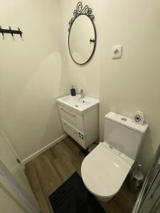 Kylpyhuone majoituspaikassa Superb Loft 899