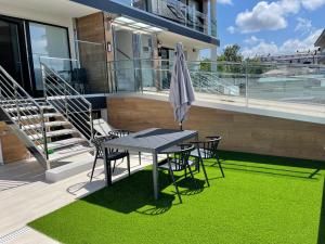Balkon lub taras w obiekcie Viviendas Vacacionales ENTREPLAYAS Foz