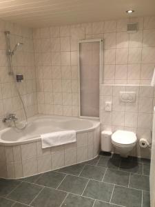 A bathroom at Ferienwohnung Thöny Vandans