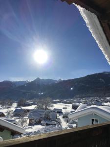 A general mountain view or a mountain view taken from Az apartmant