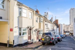 Gallery image of Modern Mews House with Free Parking Space, and Patio by Huluki Sussex Stays in Brighton & Hove