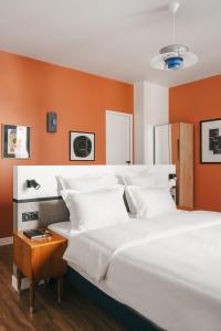 Gallery image of Edgar Suites Notre-Dame - Lagrange in Paris