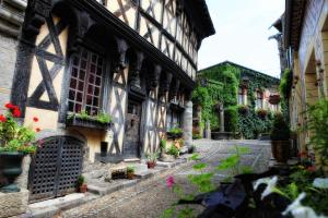 Foto da galeria de Appart' de la collégiale em Bourbon-Lancy