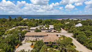 Gallery image of Upgraded 2BR Residence with Bikes, Steps to Sanibel Lighthouse in Sanibel