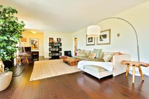 Gallery image of DP-343 - Dana Point Parkside Cottage in Capistrano Beach