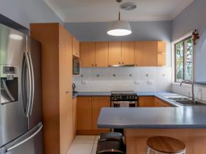 A kitchen or kitchenette at 10 Bellgrove Street - Sawtell, NSW
