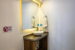 Koupelna v ubytování Hotel Amoek + 37 fotografií