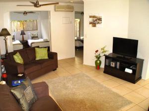 TV a/nebo společenská místnost v ubytování Clearwater Noosa Resort