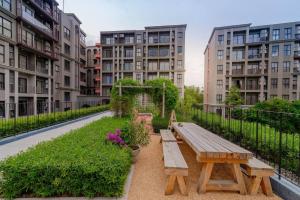 Κήπος έξω από το Cicada Huahin Pool Access by PP ห้องสวยติดสระ