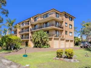Gallery image of Victory Court Unit 1 3 7 Columbia Close in Nelson Bay