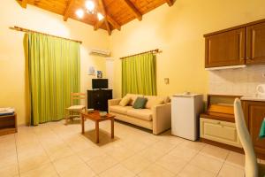 Kuchyň nebo kuchyňský kout v ubytování Lenna's Villas Zante