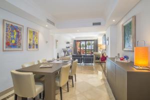 A seating area at High standard beach front apartment