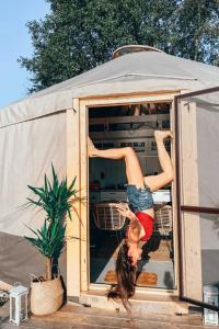 Hostia v ubytovaní Jurty Glamping
