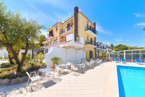Bazén v ubytovaní Hotel Terme Principe alebo v jeho blízkosti