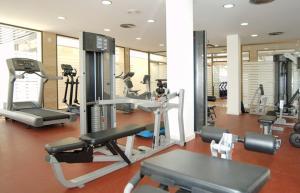 Fitness centrum a/nebo fitness zařízení v ubytování Hotel Rosamar