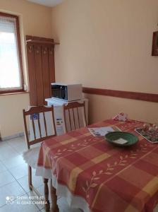 Fotografia z galérie ubytovania Barbara Apartmanház v destinácii Kehidakustány