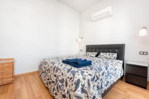 Posteľ alebo postele v izbe v ubytovaní Jinetes Penthouse in Malaga by Solaga Holiday Homes