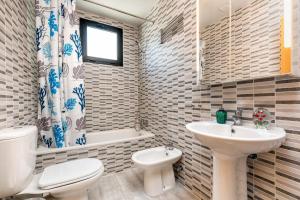 Kúpeľňa v ubytovaní Jinetes Penthouse in Malaga by Solaga Holiday Homes
