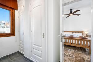 Posteľ alebo postele v izbe v ubytovaní Mary Apartment in Malaga by Solaga Holiday Homes