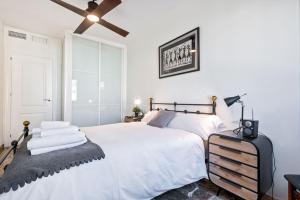 Posteľ alebo postele v izbe v ubytovaní Mary Apartment in Malaga by Solaga Holiday Homes