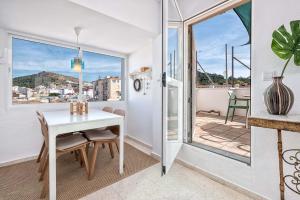 Balkón nebo terasa v ubytování San Juan Penthouse in Malaga by Solaga Holiday Homes