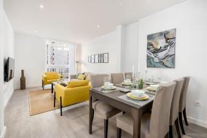 Posedenie v ubytovaní Merced Suites in Malaga by Solaga Holiday Homes
