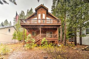 Gallery image of Luxe Truckee Cabin with Golf Course View and Deck in Truckee