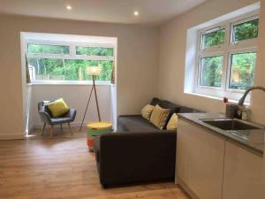 Bright and spacious annex near Lymington with private garden 휴식 공간