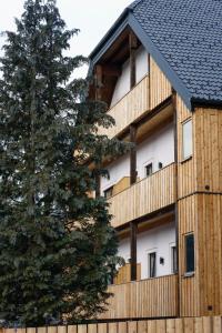 Budova, v ktorej sa apartmánový hotel nachádza