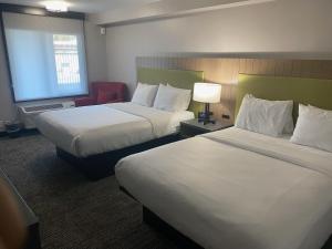 Country Inn & Suites by Radisson, Vallejo Napa Valley, CA