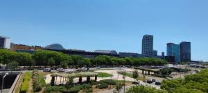 Výhľad na mesto Hospitalet de Llobregat alebo výhľad na mesto priamo z apartmánu